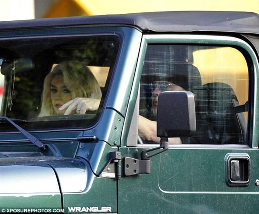 Courtney Stodden- Doug Hutchison