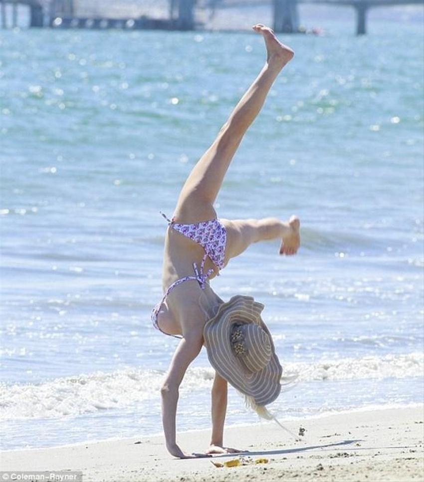 Courtney Stodden- Doug Hutchison
