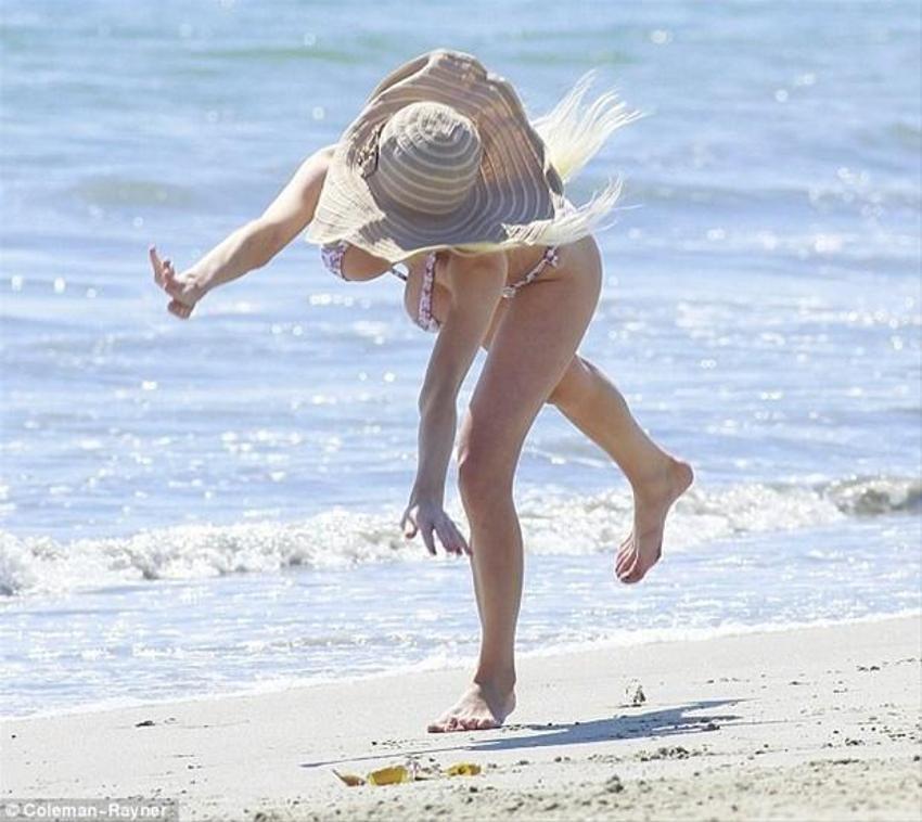 Courtney Stodden- Doug Hutchison