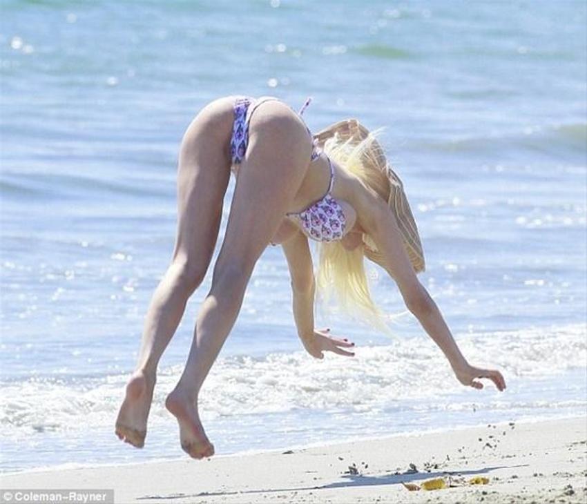 Courtney Stodden- Doug Hutchison