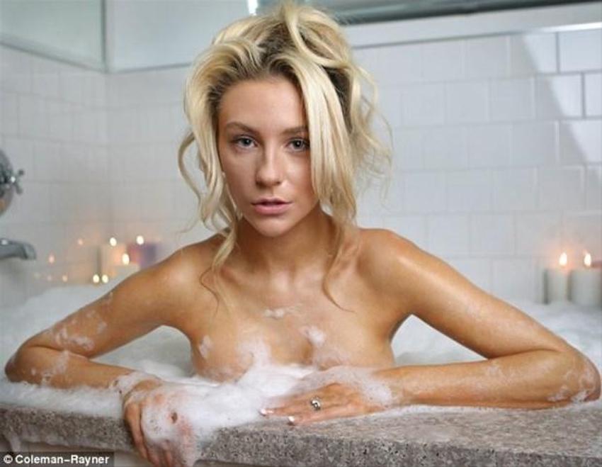 Courtney Stodden- Doug Hutchison