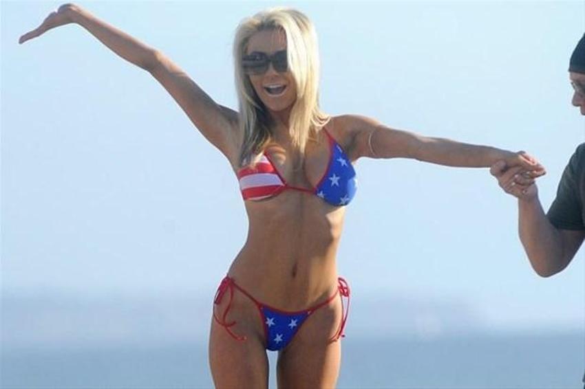 Courtney Stodden- Doug Hutchison