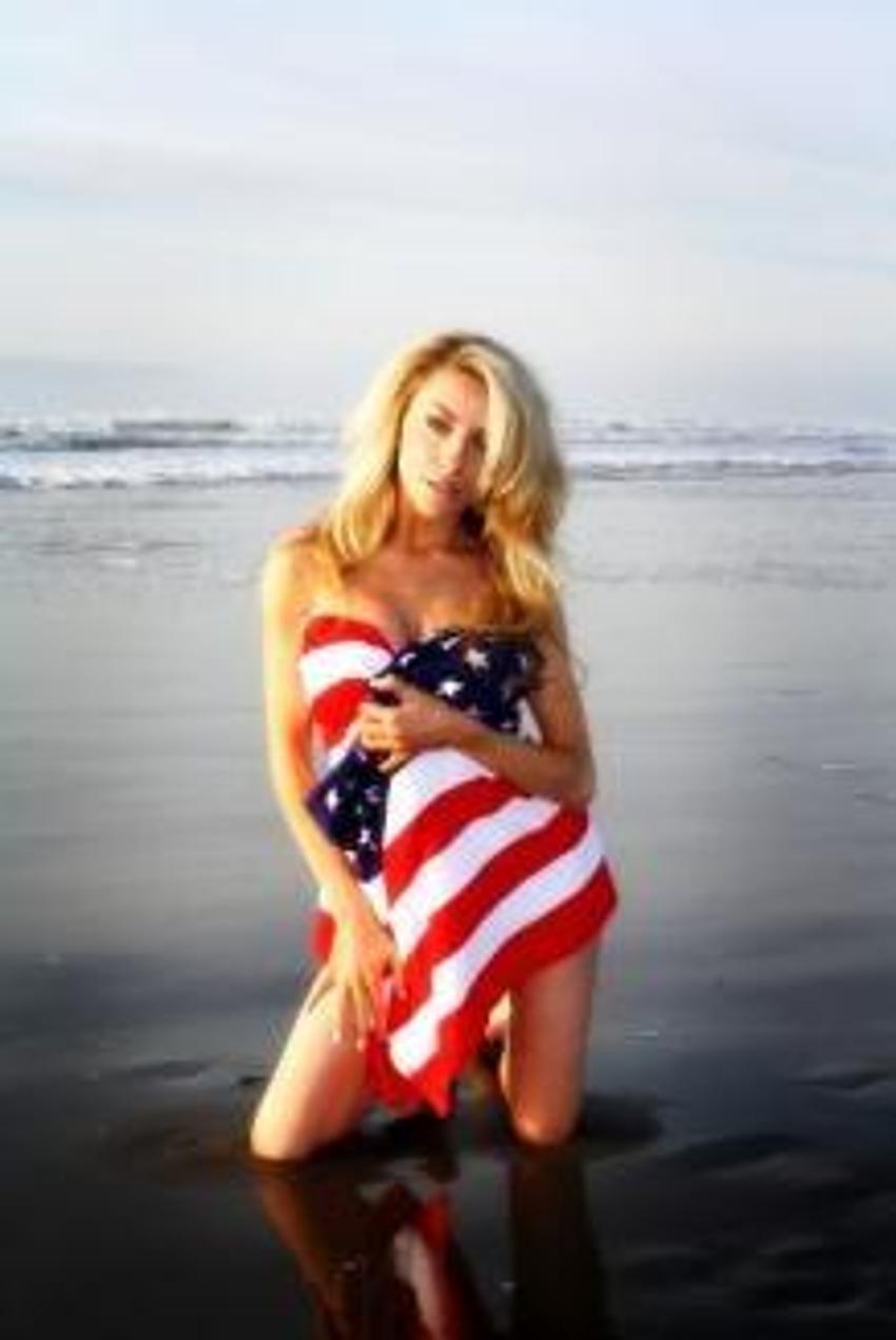 Courtney Stodden- Doug Hutchison