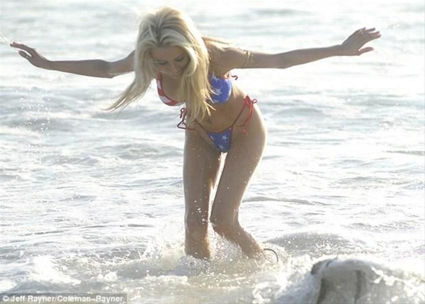 Courtney Stodden- Doug Hutchison