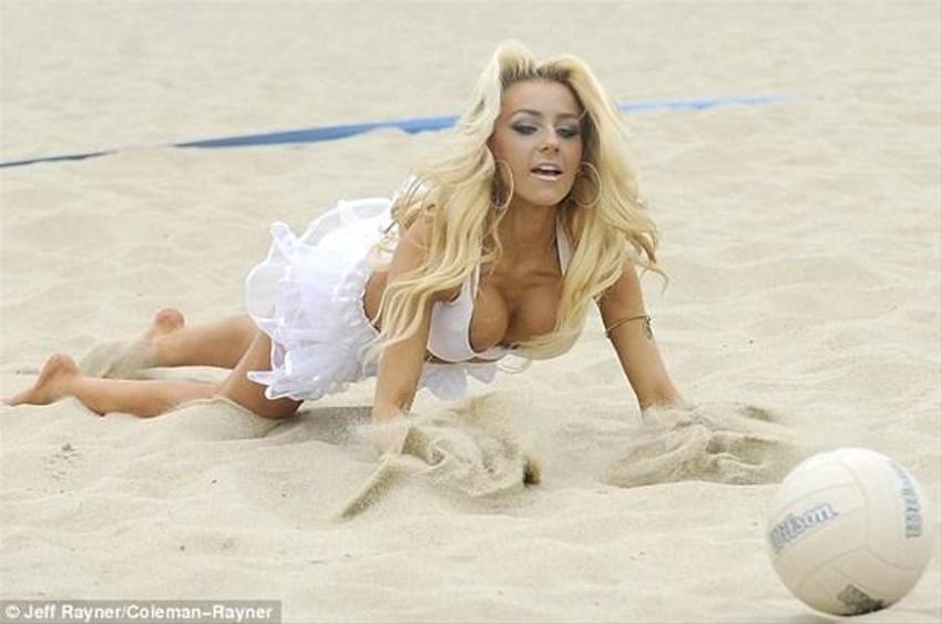 Courtney Stodden- Doug Hutchison