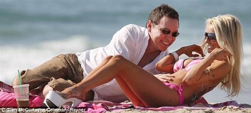 Courtney Stodden- Doug Hutchison