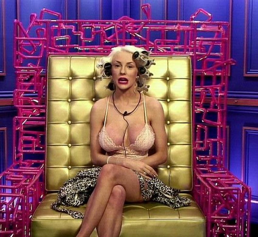 Courtney Stodden- Doug Hutchison