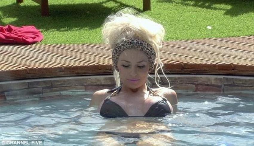 Courtney Stodden- Doug Hutchison