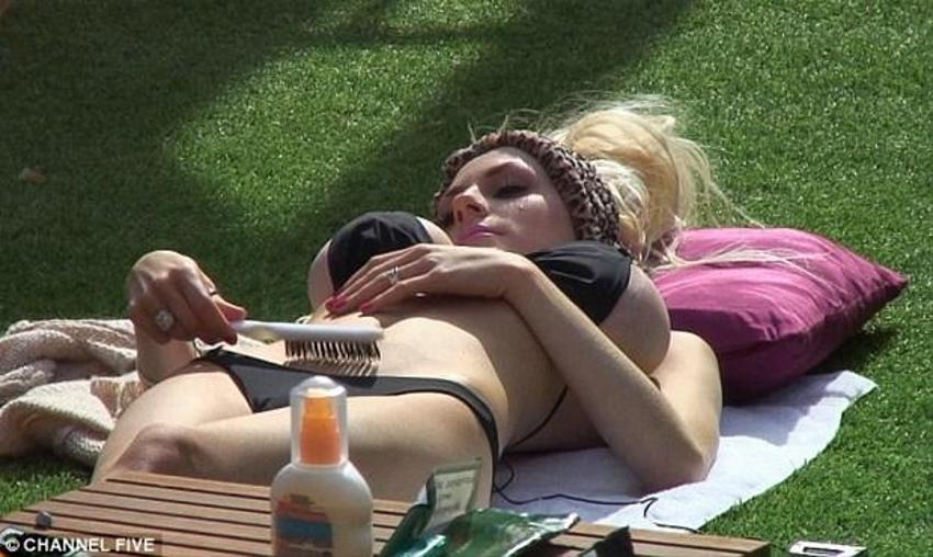 Courtney Stodden- Doug Hutchison