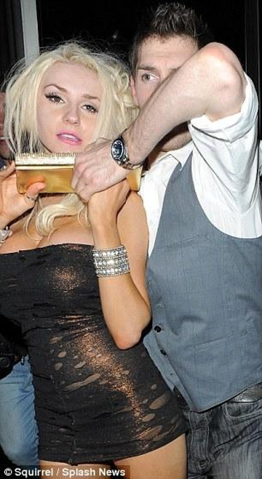 Courtney Stodden- Doug Hutchison