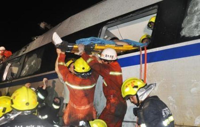 Hızlı tren faciası: 35 ölü!