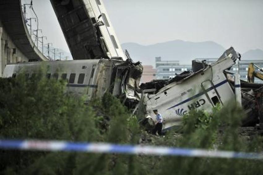 Hızlı tren faciası: 35 ölü!