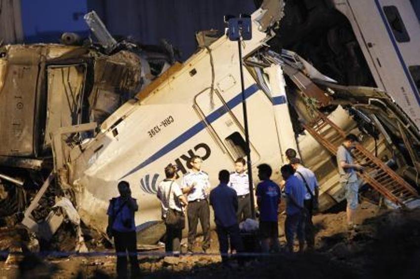 Hızlı tren faciası: 35 ölü!