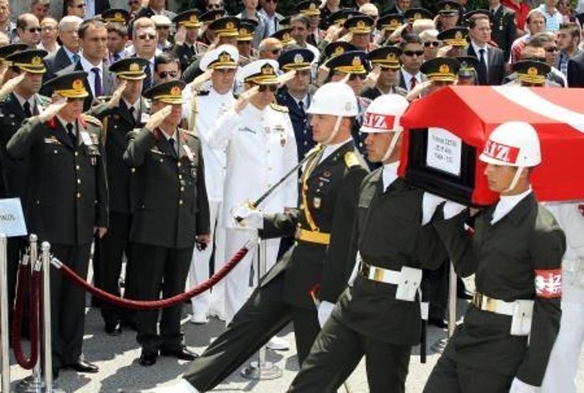 Engin Alan'ın damadı için askeri tören düzenlendi