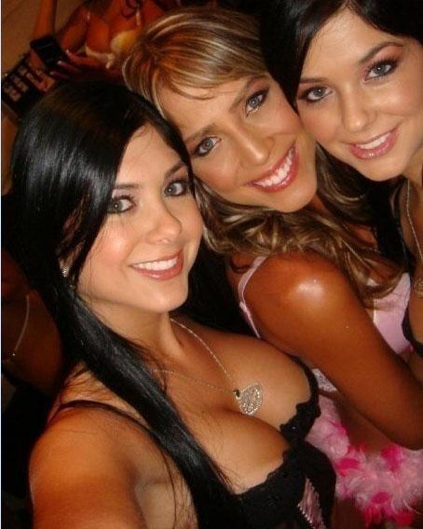 Camila Davalos-Mariana Davalos