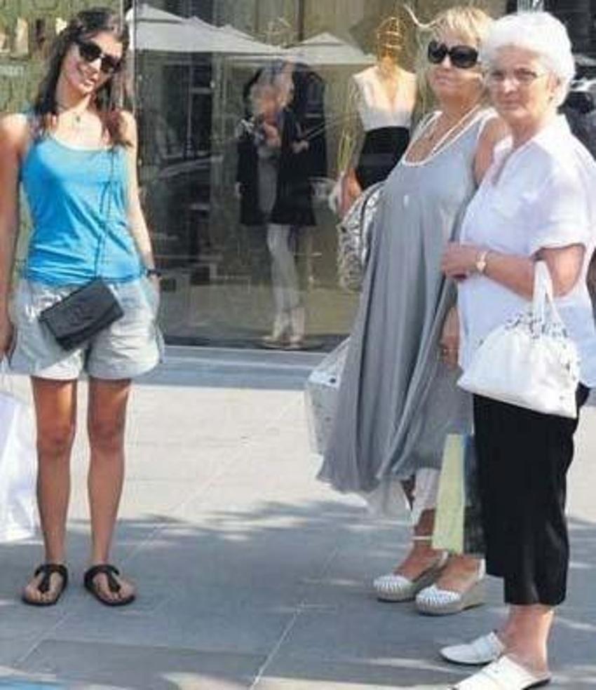 Ünlüler ve anneleri