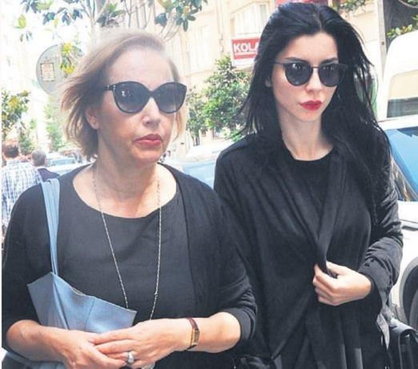 Ünlüler ve anneleri