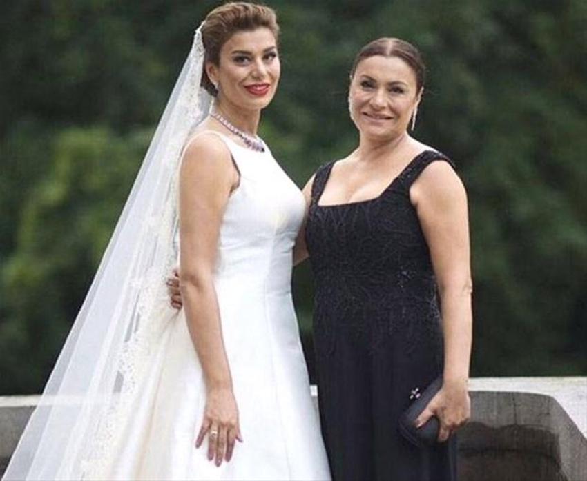 Ünlüler ve anneleri