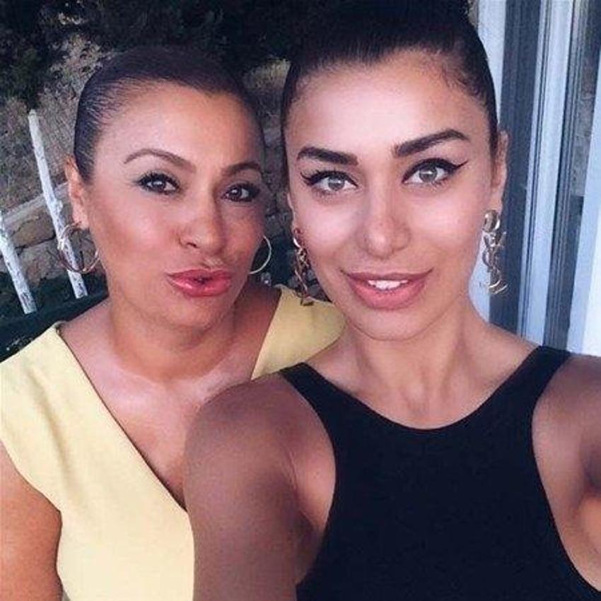 Ünlüler ve anneleri