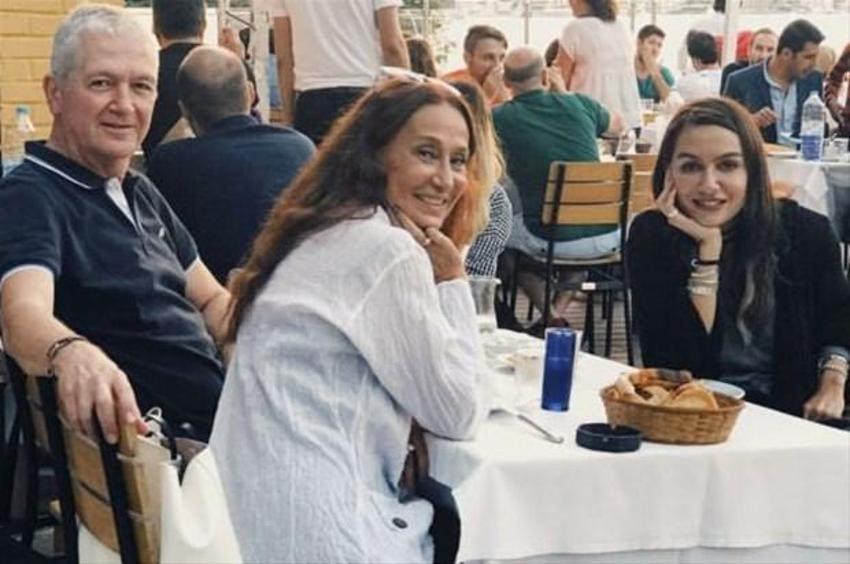 Ünlüler ve anneleri