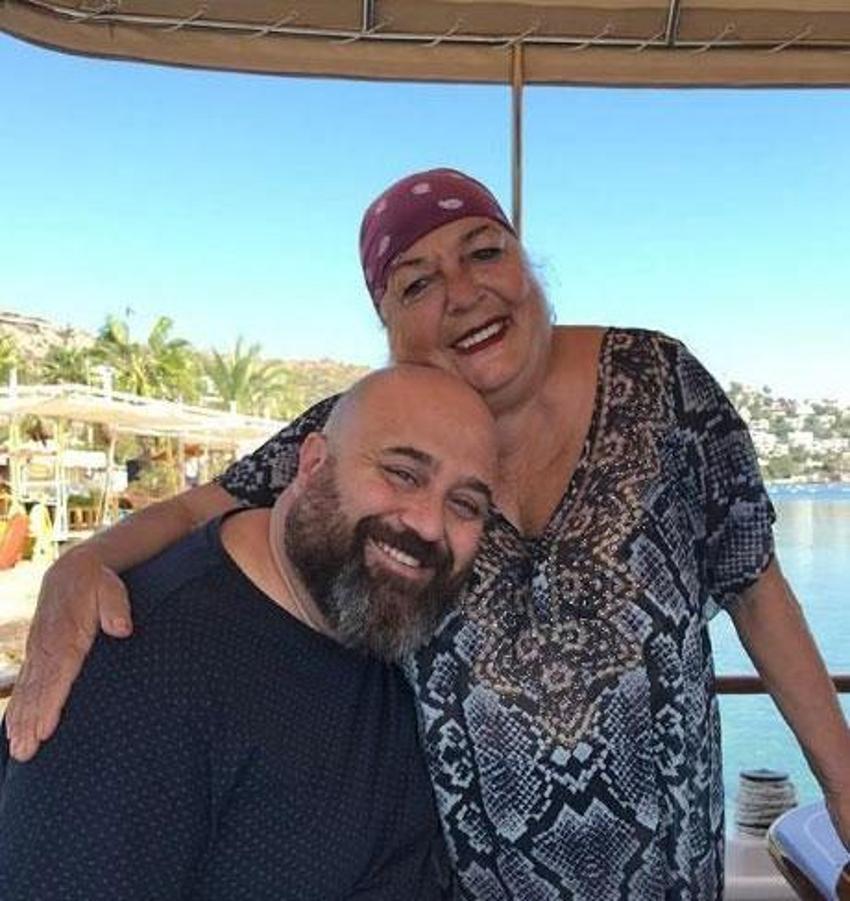 Ünlüler ve anneleri