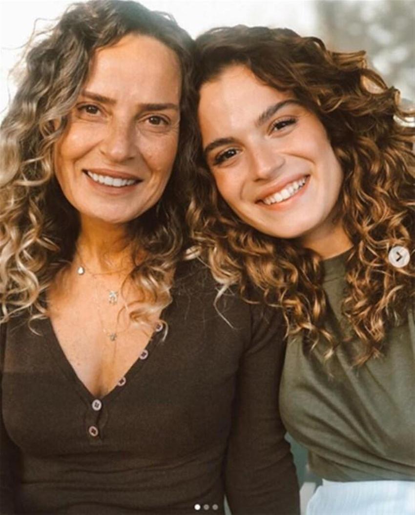Ünlüler ve anneleri
