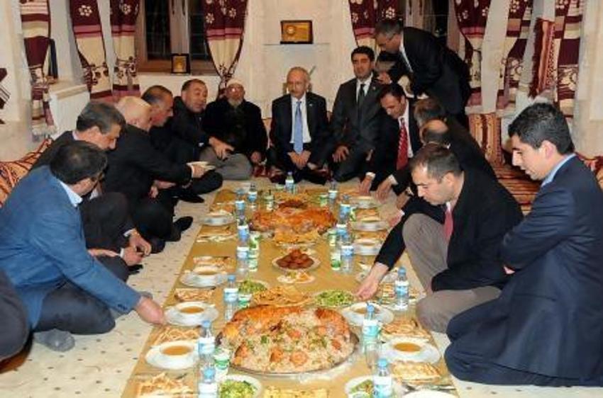 Kılıçdaroğlu'na aşiret sofrası