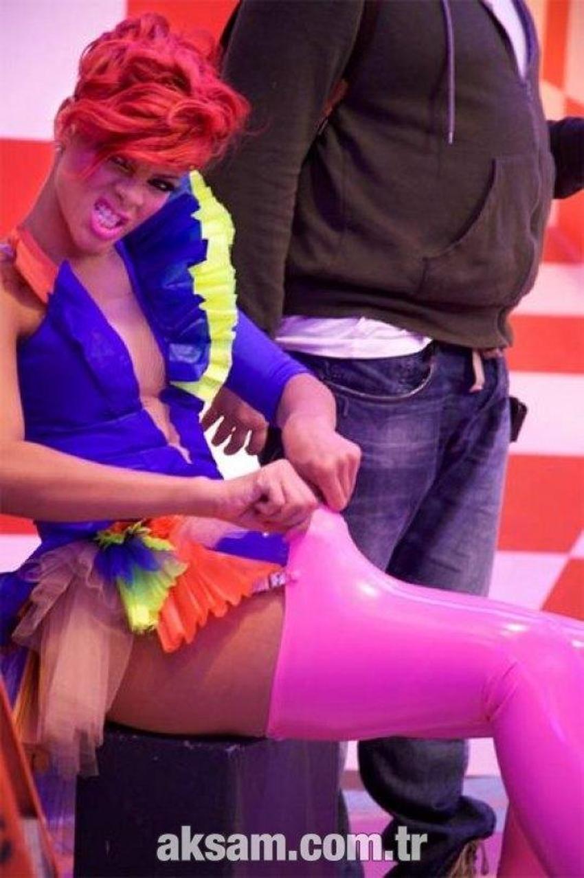 Rihanna'nın striptiz kulübü macerası