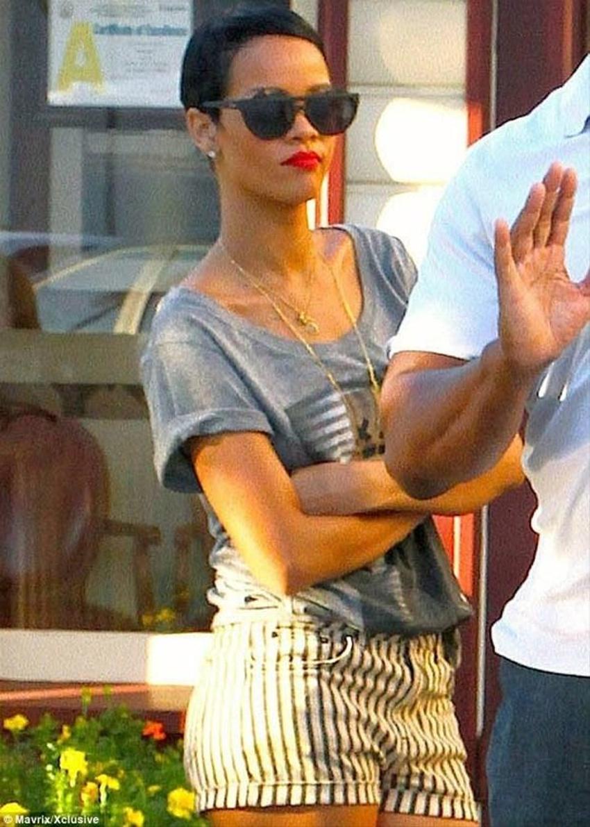 Rihanna'nın striptiz kulübü macerası