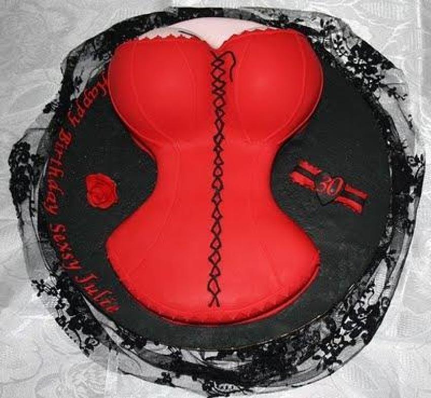 Pantyhosedagi yosh va yalangoch qizlarning fotosuratlari