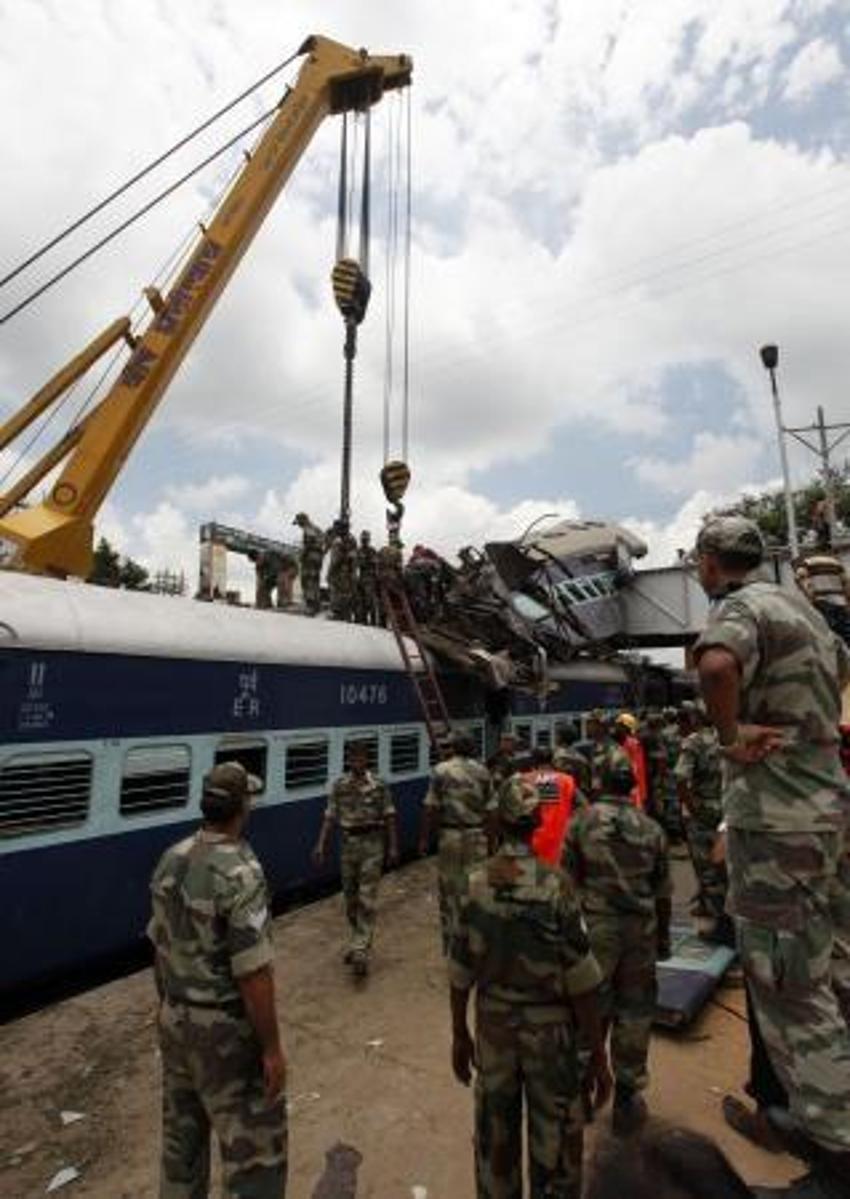Hindistan'da tren faciası