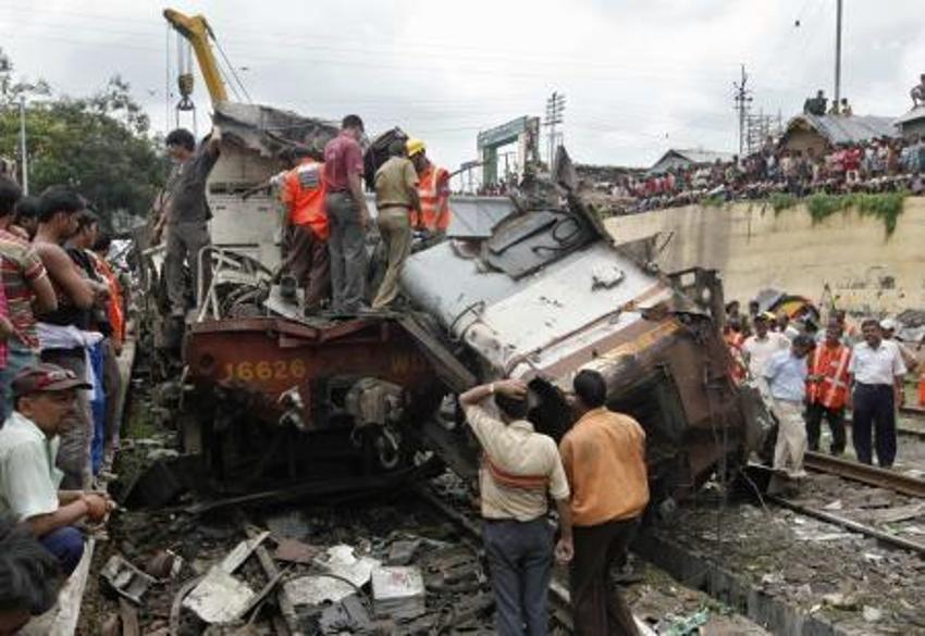 Hindistan'da tren faciası
