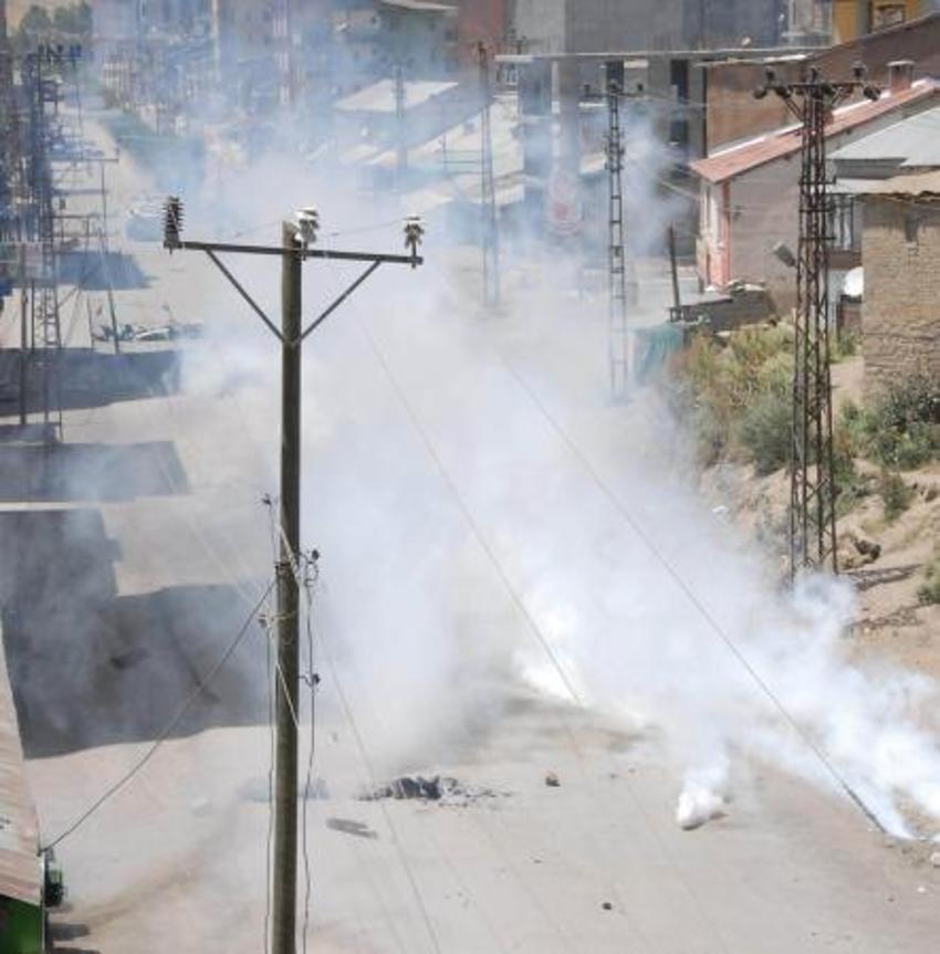 Hakkari ve Yükseova karıştı