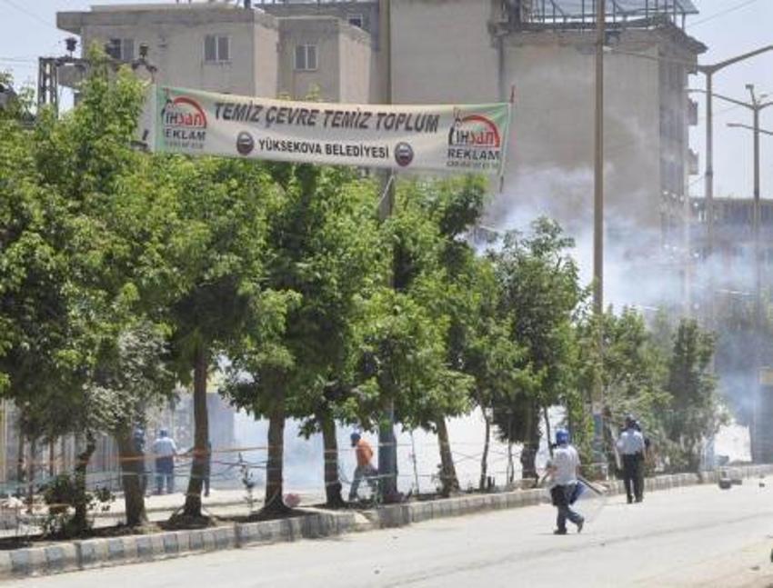Hakkari ve Yükseova karıştı