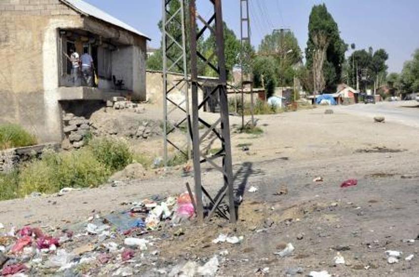Hakkari ve Yükseova karıştı