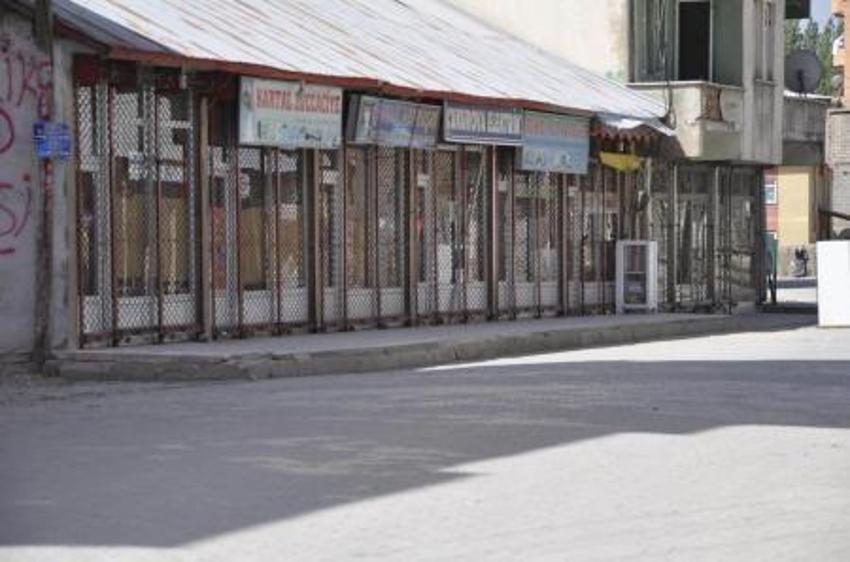 Hakkari ve Yükseova karıştı
