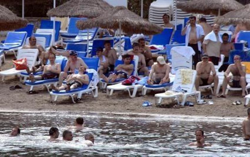 Plajda haşema- çoraplı görüntüler