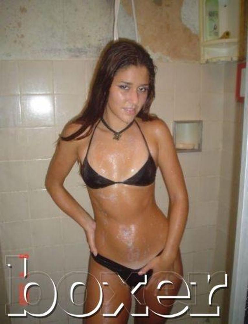 Facebook'un yasaklı kızları