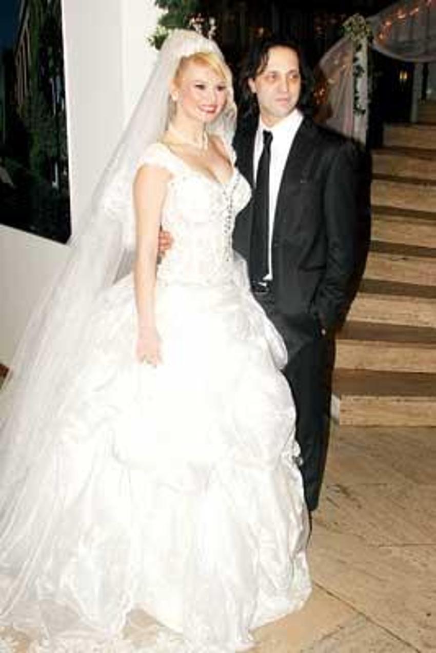 'Önce bebek sonra nikah' diyen ünlüler