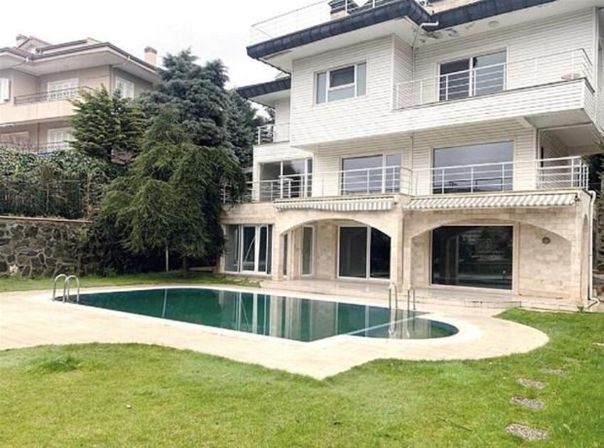 Tuncay Şanlı'nın ultra lüks villası hayran bıraktı! Giyinme odasında jakuzi var!