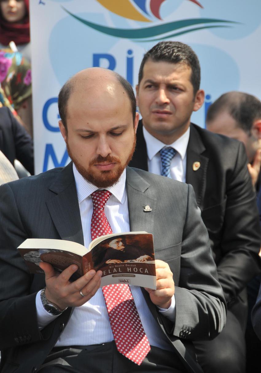 Bilal Erdoğan savcı Kiraz için gıyabi cenaze namazı kıldı