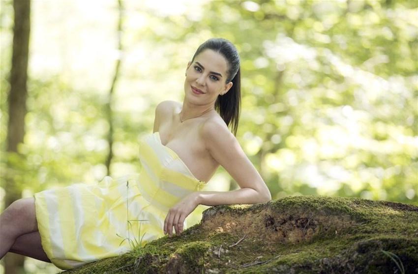 Dilara Gönder: Yaş aldıkça bir şeylerin farkına varıyorsun
