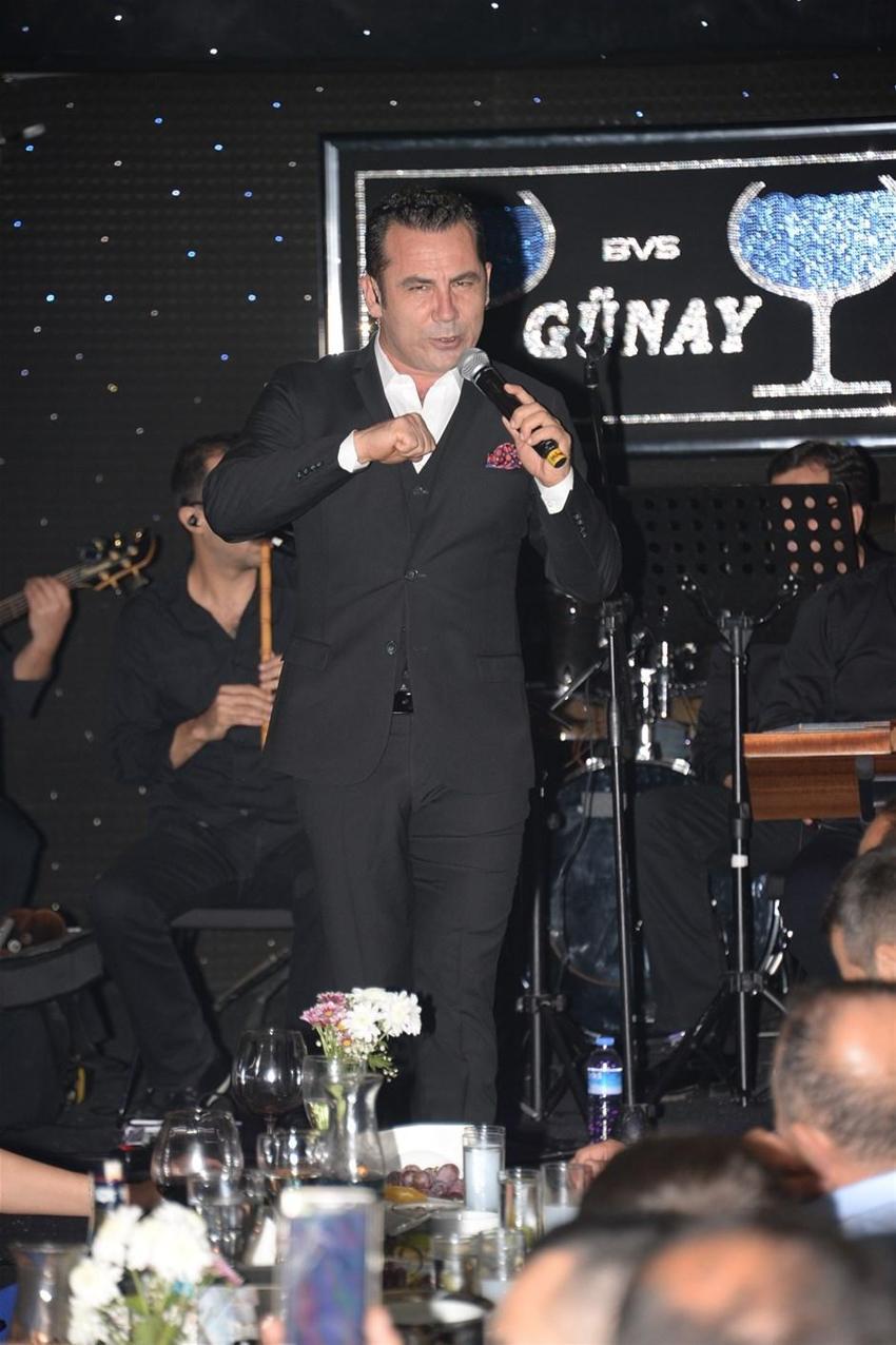 Aşk doktoru büyüledi
