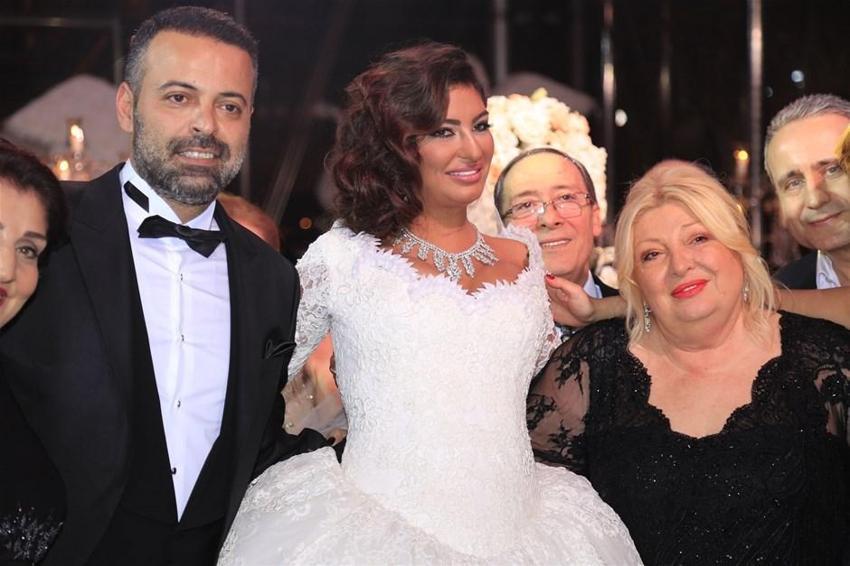 Ozan'ı sırtında taşıyor