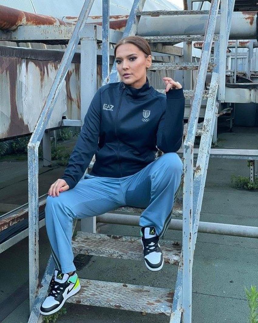 Demet Akalın'dan Hadise’ye olay gönderme!