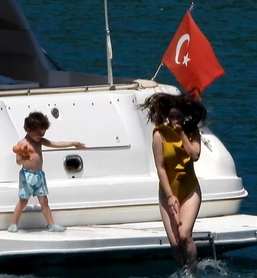 Gökçe Akyıldız sezonu açtı! Bodrum keyfi...