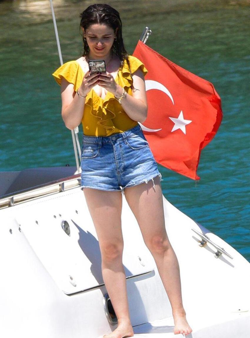 Gökçe Akyıldız sezonu açtı! Bodrum keyfi...