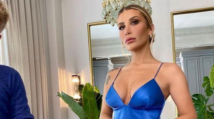 İrem Derici'den havuz başında poz!