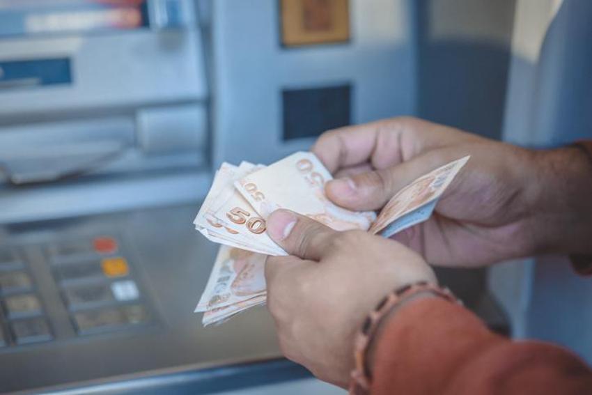 Hesaplara en az 500 lira yatırılıyor! Zam geldi, başvuran alıyor...