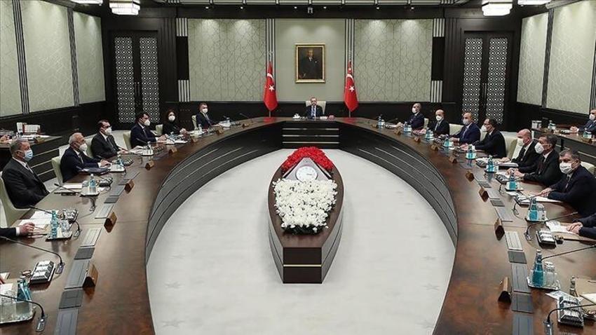 Hafta içi hafta sonu sokağa çıkma yasaklarıyla ilgili son dakika gelişmesi! Restoran, kafeler, lokantalar hepsini kapsıyor... Yasak saatleri ve pazar günü yasağı...